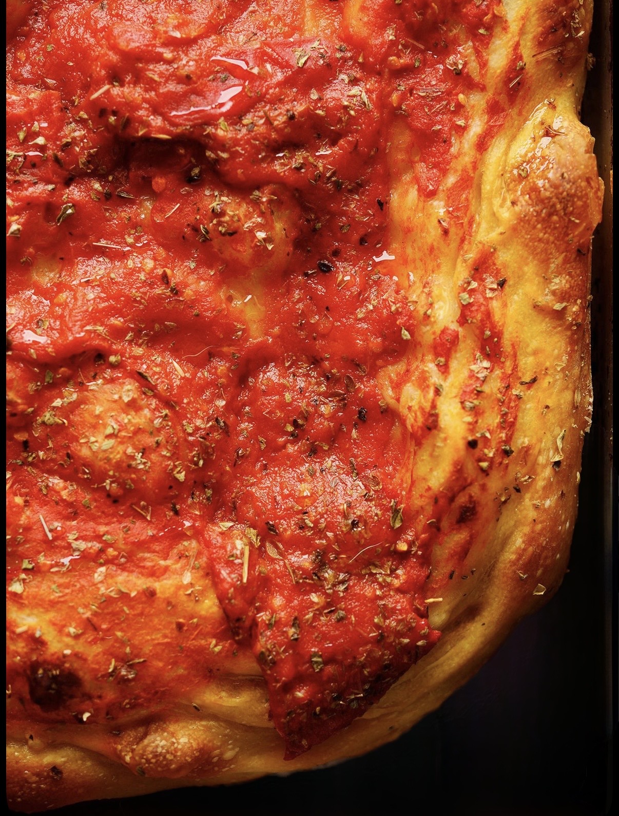 Pizza in teglia al pomodoro
